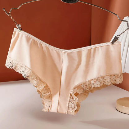 Delicate Form Panties – Effortless Confidence